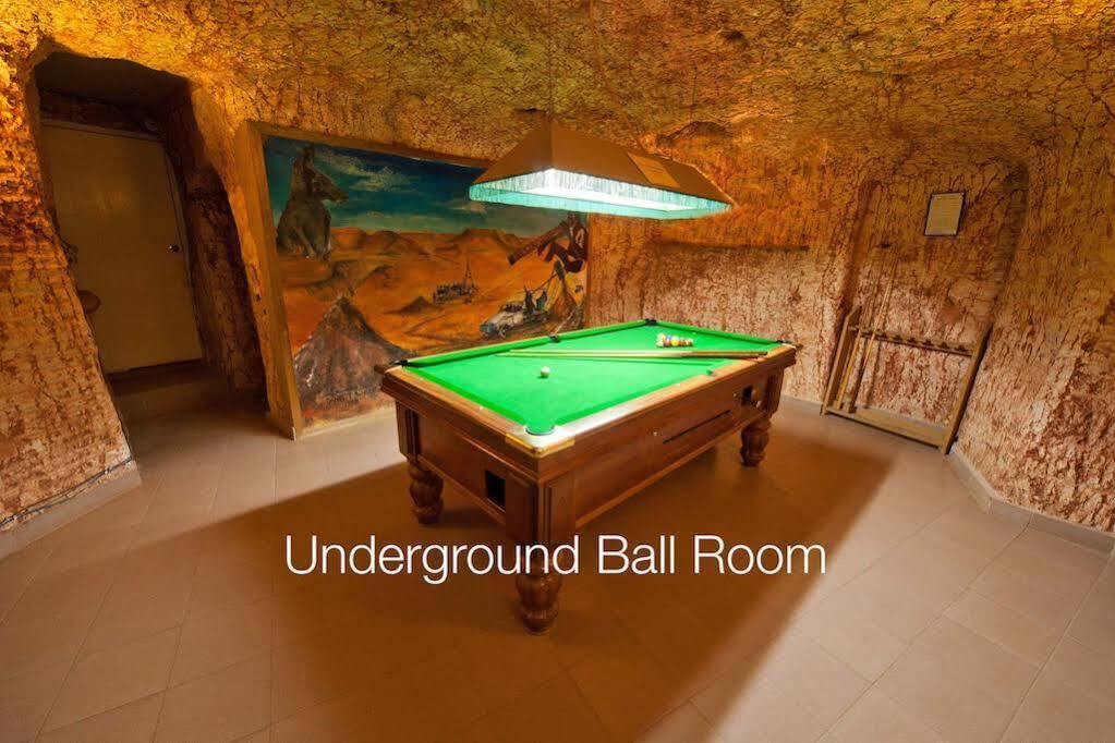 Radeka Downunder Underground Motel Coober Pedy Exterior photo